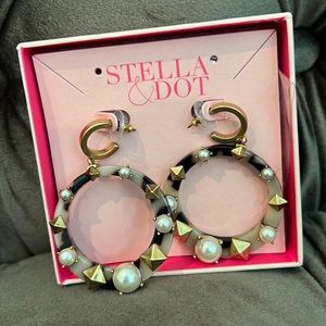 Stella and Dot Game Changer Earrings